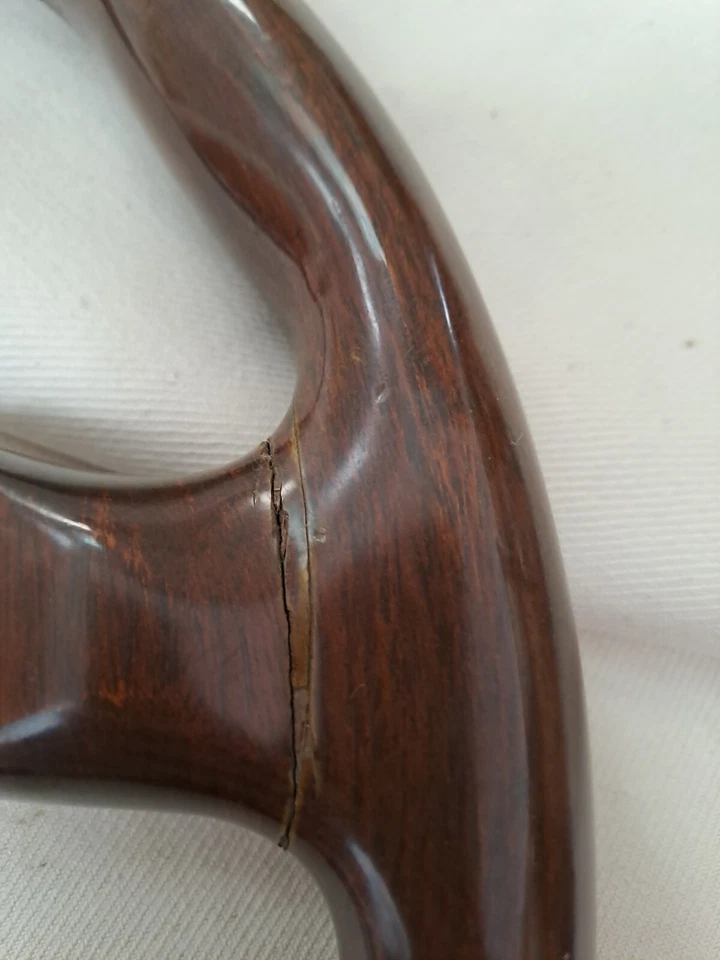 Volante de madera Momo 1986 BMW Mercedes-Benz Lancia Audi Vauxhall Monteverdi Foto 4 de 4