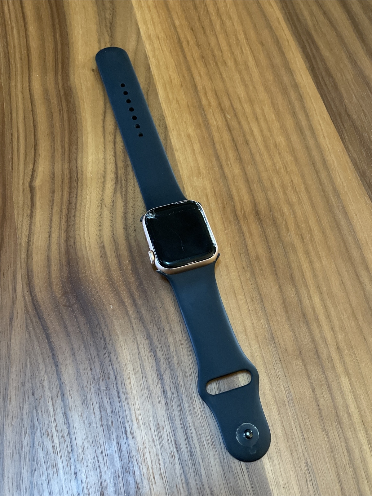 Apple Watch SE 40mm Gold Aluminum 1st Gen Broken for Parts-image