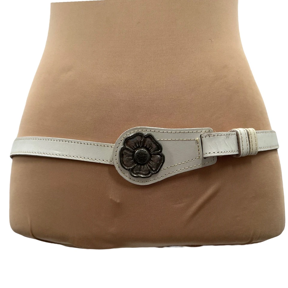 Cinturón Omega vintage años 70 cuero 3/4" a presión plata flor blanco se sienta por encima de la cadera 35" Foto 2 de 4