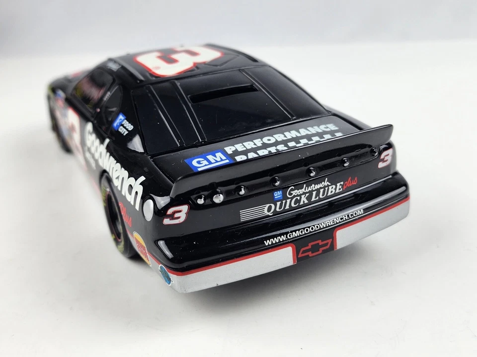Coche fundido a presión Dale Earnhardt #3 1997 GM Goodwrench Plus escala 1:24 ventana negra Foto 4 de 4