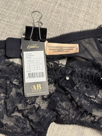 Dita Von Teese Lingerie Set NEW NEVER WORN Bra and Garter Belt Black ￼