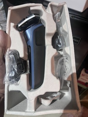 Philips Norelco Shaver 5400, Rechargeable Wet & Dry Shaver with Pop-Up Trimmer,