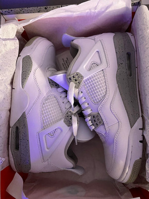 Jordan Men s Air Jordan 4 Retro Mid Top Lace-Up Sneakers White Oreo size 9