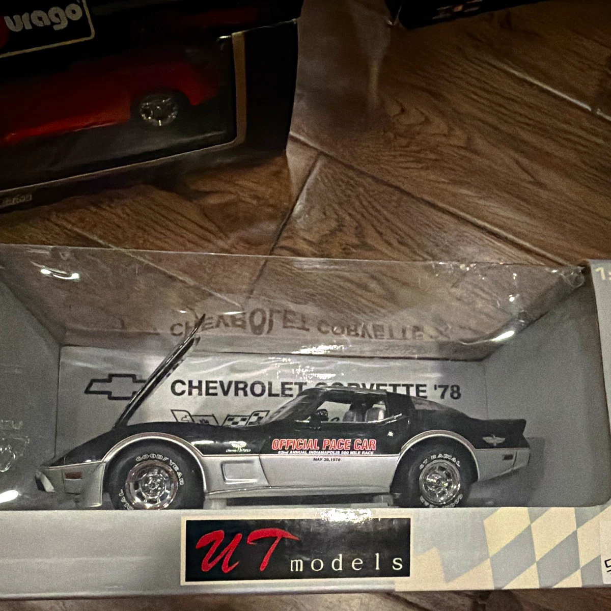 UT Chevrolet Corvette Contemporary Manufacture Diecast Cars for