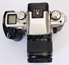 Canon EOS Elan II 35mm SLR Film Camera with 28-80mm lens  Bag