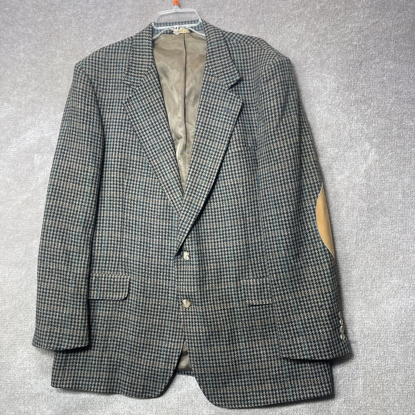 Vintage Metting Street Blazer Men 46R Beige Houndstooth Preppy Wool USA Academia
Opens in a new wind
