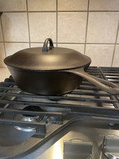 Vintage 1940s–50s Lodge No. 8 Heat‑Ring Fryer & Self‑Basting Lid Set