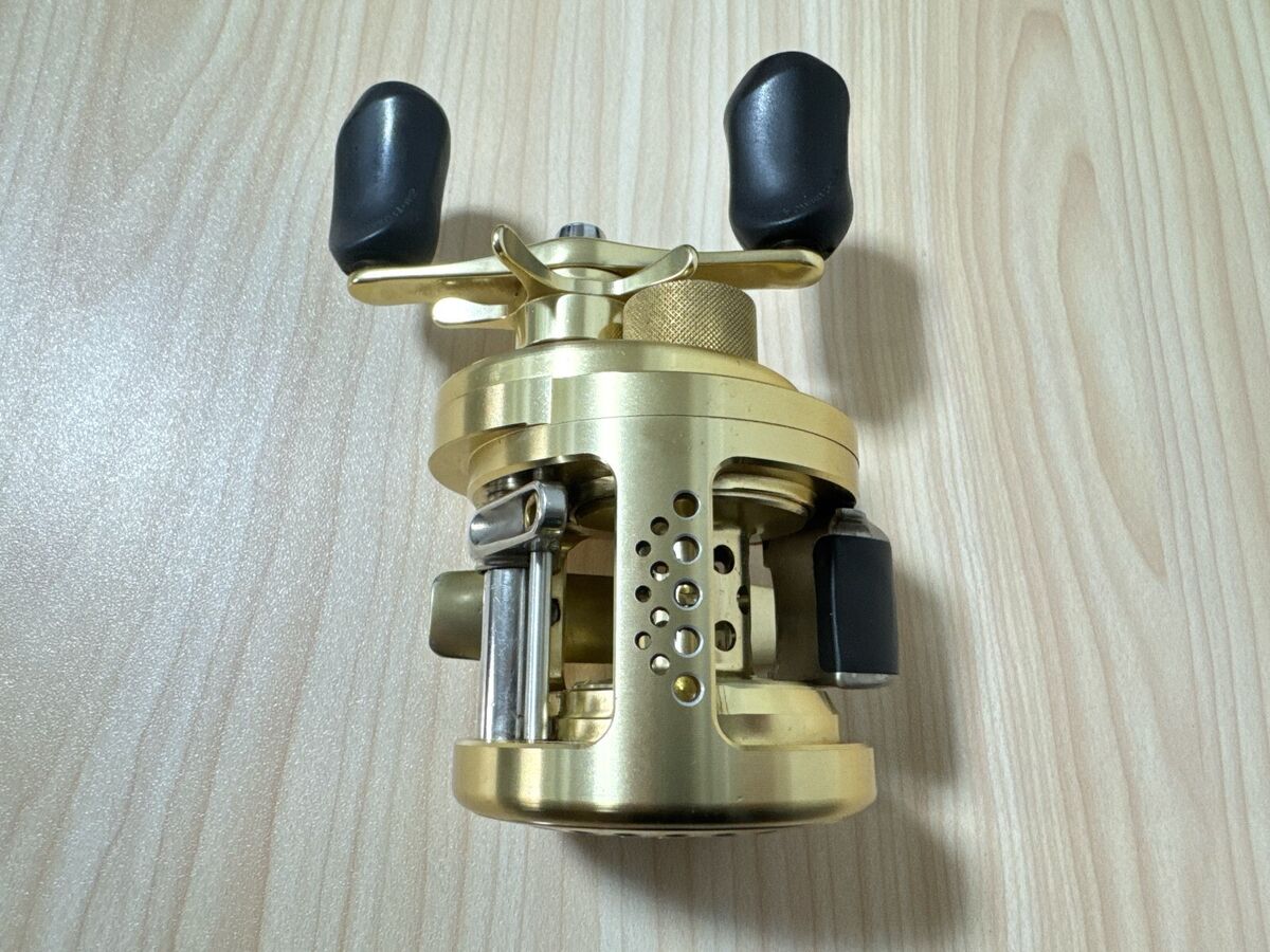 Baitcasting Reel 01 CALCUTTA CONQUEST 100 Right RH442100 Baitcasting Reel 01 CALCUTTA CONQUEST 100 Right RH442100