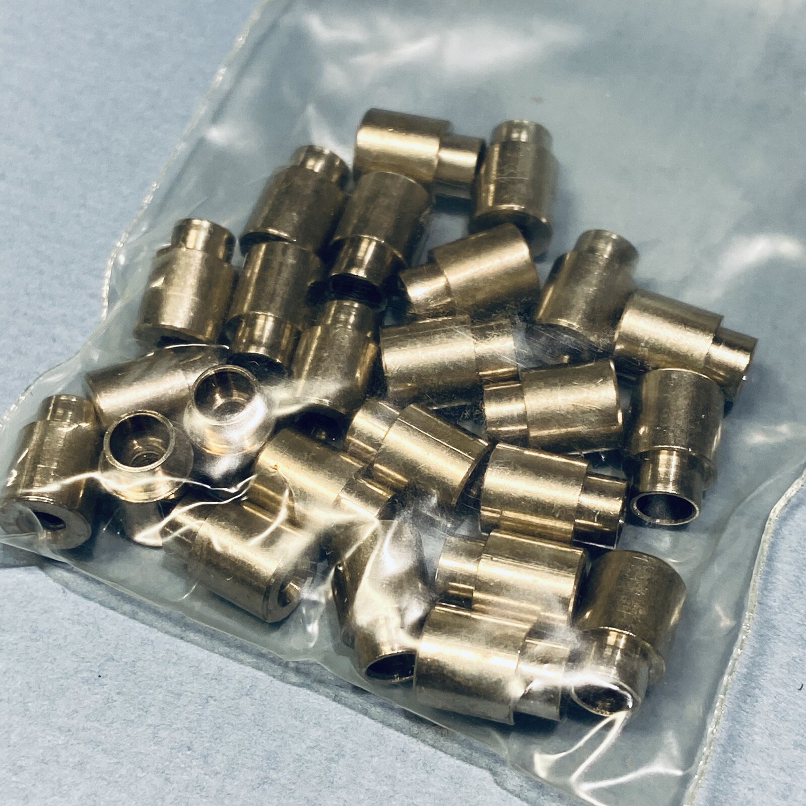 Stainless Steel Round STANDOFFS 1/4 FEMALEFEMALE 440 X 1/4” LONG 25