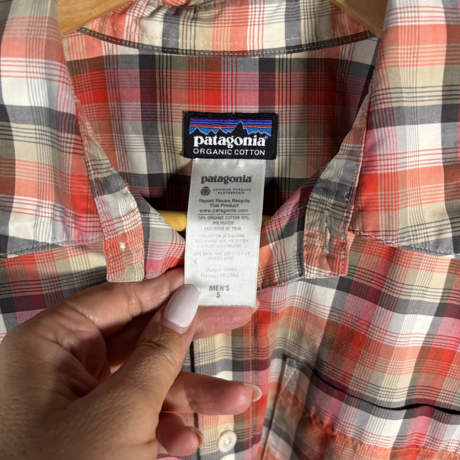 Patagonia Plaid Button Down Mens Small Red Short Sleeve Organic Cotton Shirt image 3