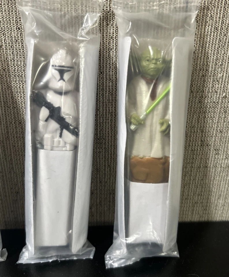 Star Wars 4 pens General Mills cereal figures Yoda Stormtrooper Skywalk Kenobi - Image 3 of 4