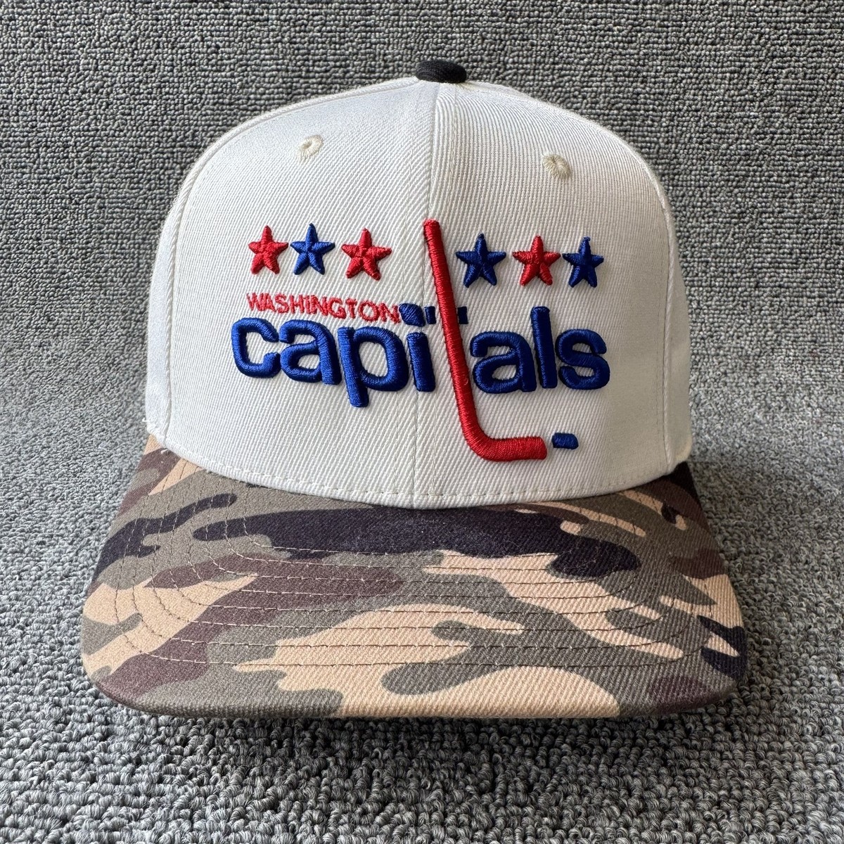 Mitchell & Ness Capitals Snapback Hat Camo Brim White NHL Retro Cap