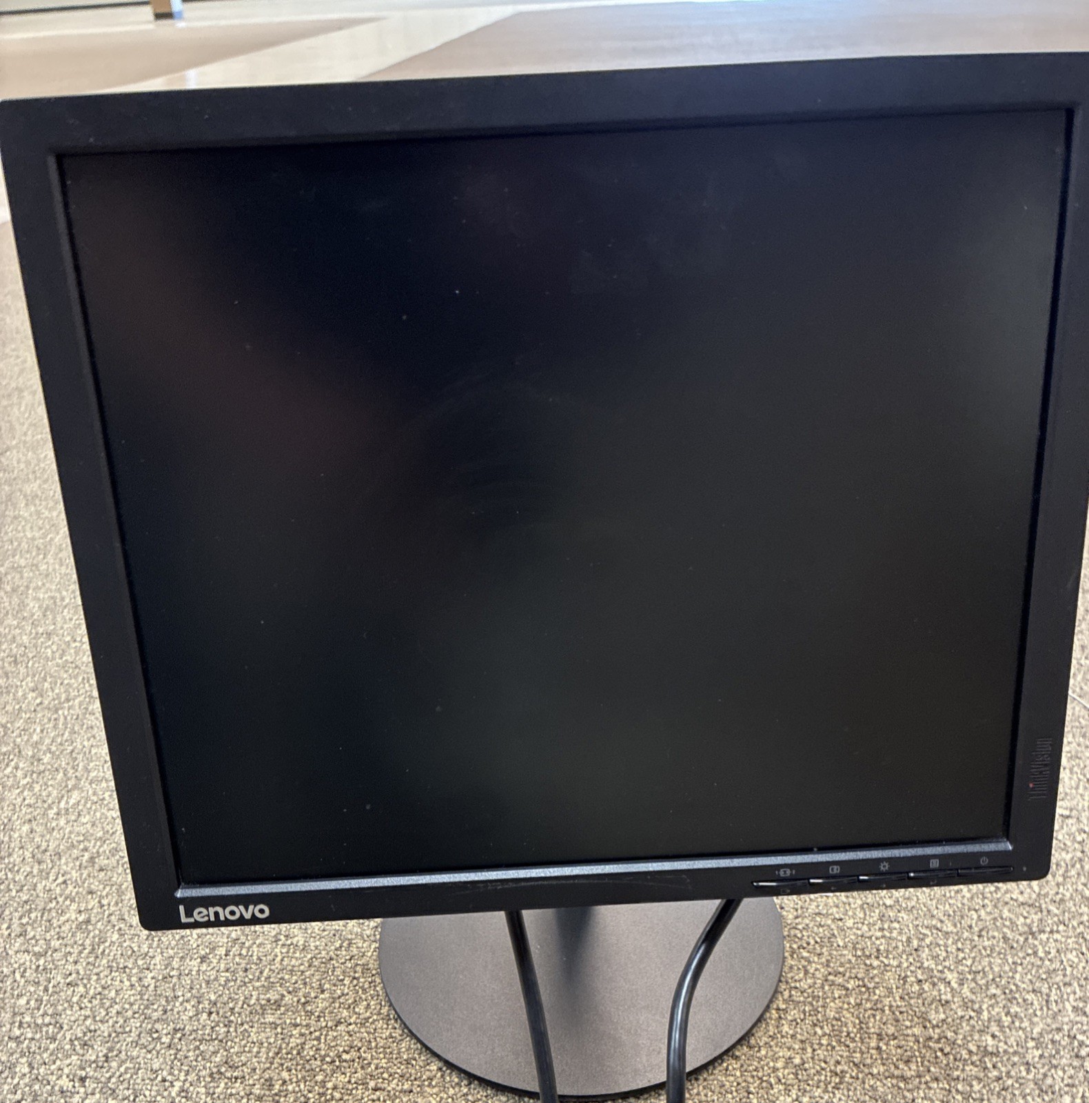 Lenovo ThinkVision 17in LCD Monitor Display Widescreen T1714
