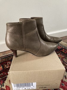 clarks kitten heel booties