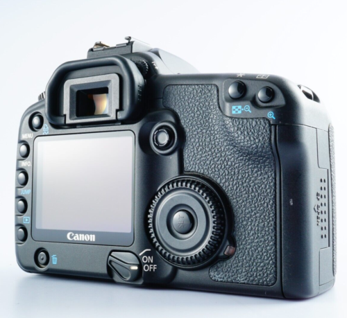 EX+5 Canon EOS 30D Digital SLR w/ EF-S 18-80mm F/3.5-5.6 IS, 256MB CF Card JAPAN - Picture 2 of 24
