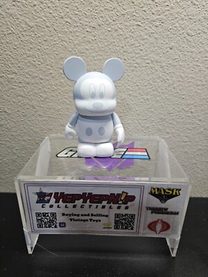 Vinylmation Disney Urban Series #8 (Grey Mickey) Combo Topper