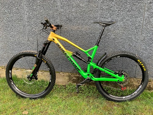Mega Full suspension MTB, Sam hill 