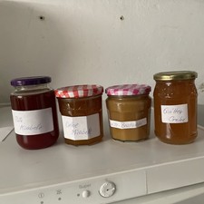 4 Gläser Marmelade/Gelee Von verschiedenen Sorten von Früchten. Bio Qualität