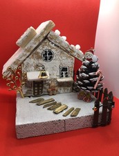 Casetta in legno Natalizia fatta a mano presepe villaggio di Natale