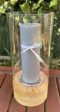 Large Glass Hurricane Lamp With Wooden Base Including Grey Pillar Candle