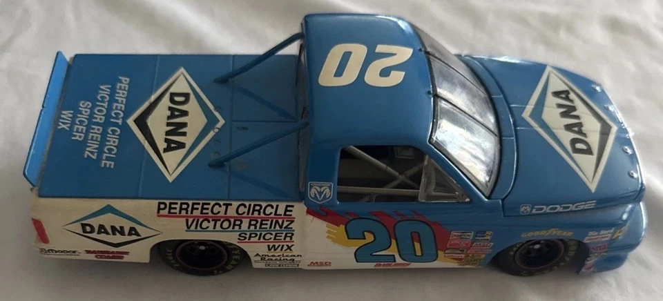 Camión Dodge Walker Evans Dana 1/24 vintage Racing Champions número 20 1996 Foto 2 de 4