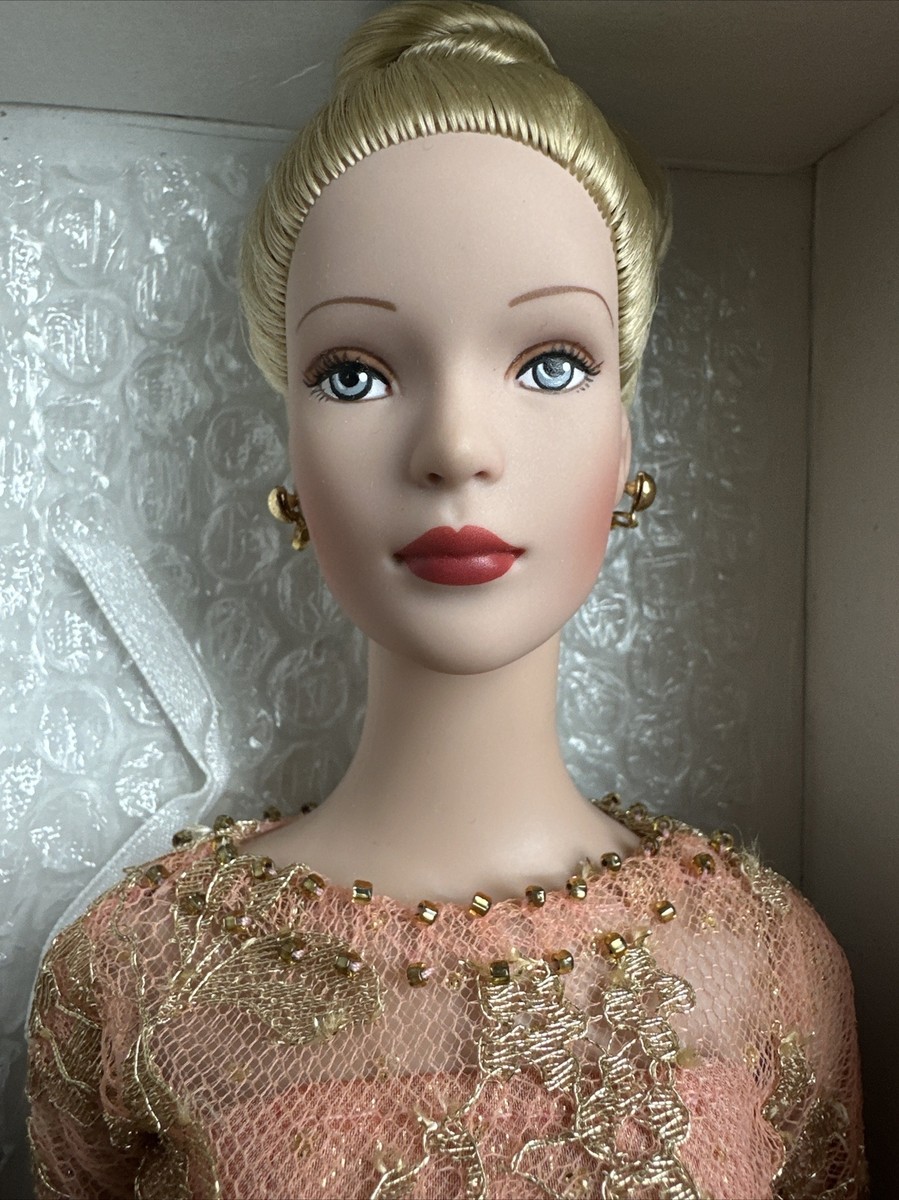 TONNER 2001 Tyler Wentworth Cover Girl Wheat Blonde Doll FAO