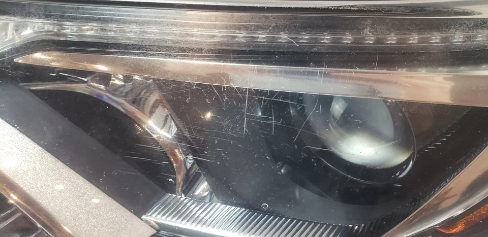 2016 2017 2018 Toyota Rav 4 LEFT/DRIVERS Headlight  Foto 2 de 4