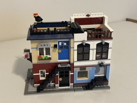 LEGO CREATOR: Bike Shop & Cafe (31026) 100% Complete