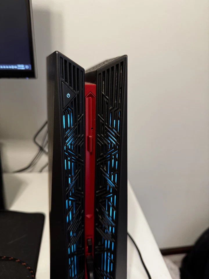 ASUS ROG GC20 CB Gaming PC i7 | GTX 1080 | 16GB RAM | 1TB HDD + 500GB SSD - Image 3 of 4