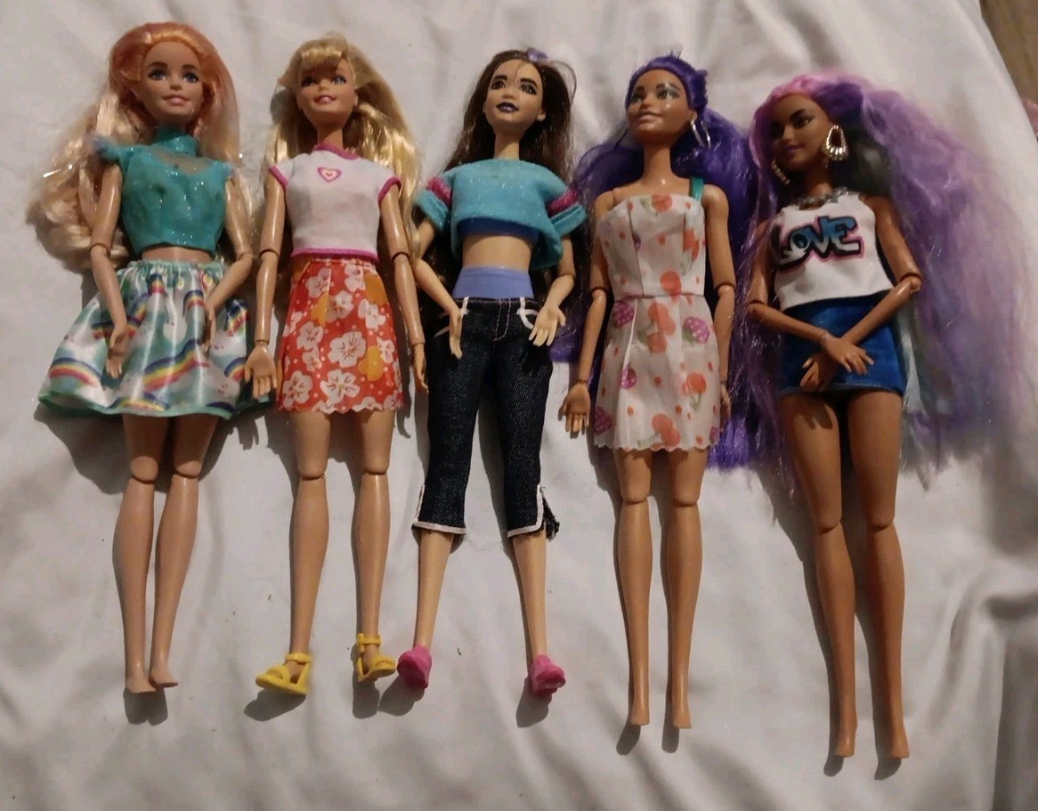 Lot Of 5 Poseable Mattel Barbie Dolls