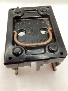 GE   PULLOUT FUSE HOLDER 455C116  60 AMP USED