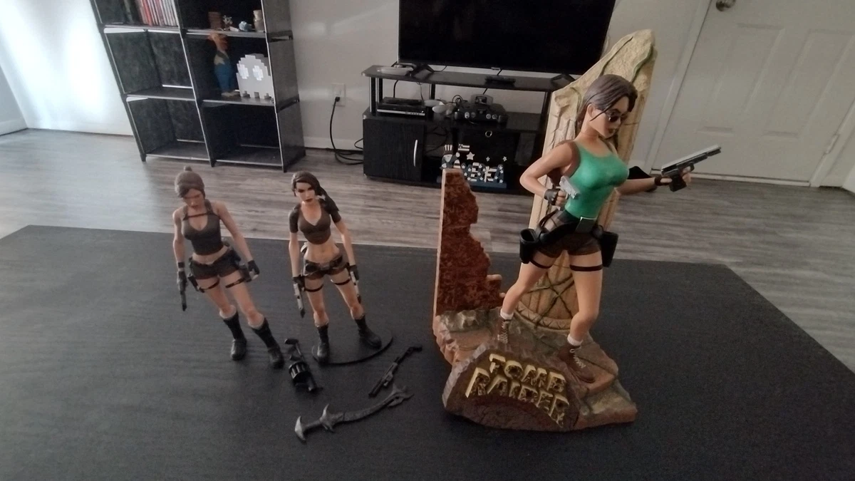 56 Lara Croft Figure Fureur de Vaincre nunchuck Martial Arts Tomb Raider Fury | UK