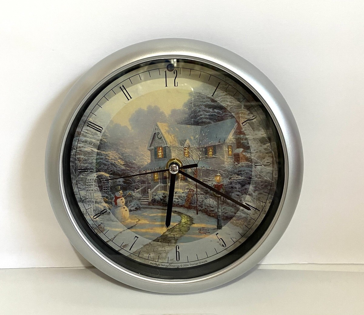 Thomas Kinkade Christmas Musical 8” Wall/ Desk Clock Plays 12