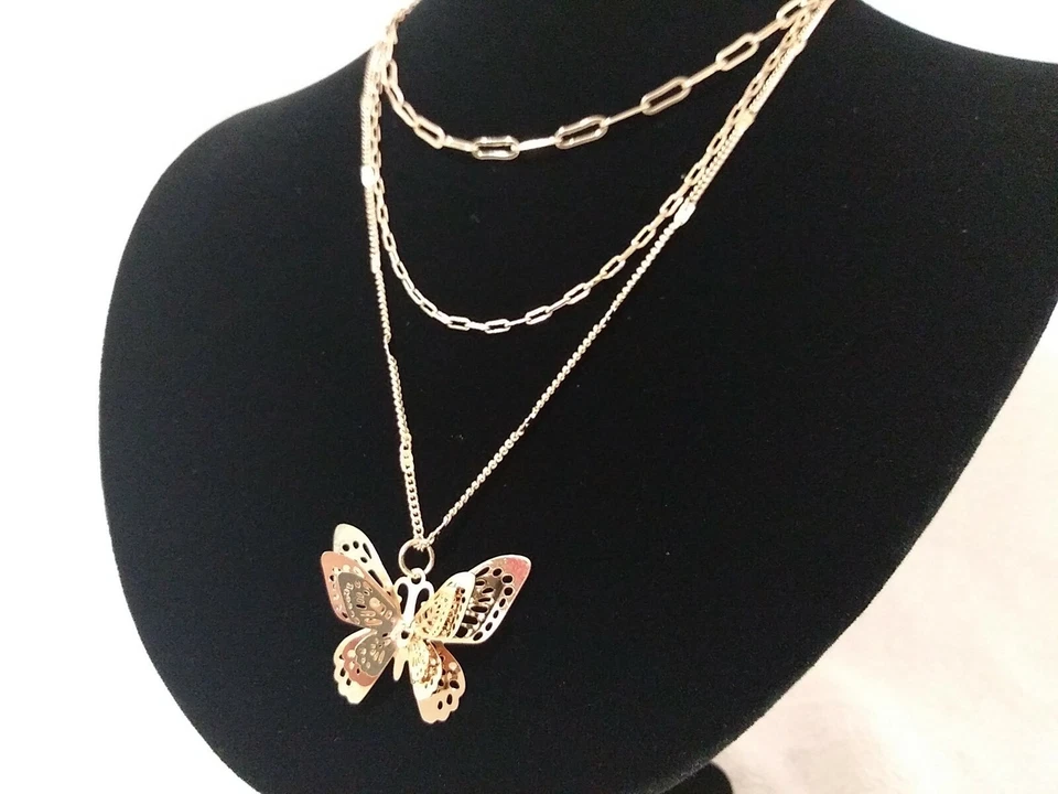 NUEVO CON ETIQUETAS 3 Hilos Tono Dorado Mariposa Moda Collar Forever 21 Foto 3 de 4