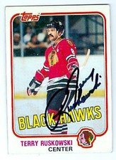 Terry Ruskowski autographed hockey card (Chicago Blackhawks) 1981 Topps #74
