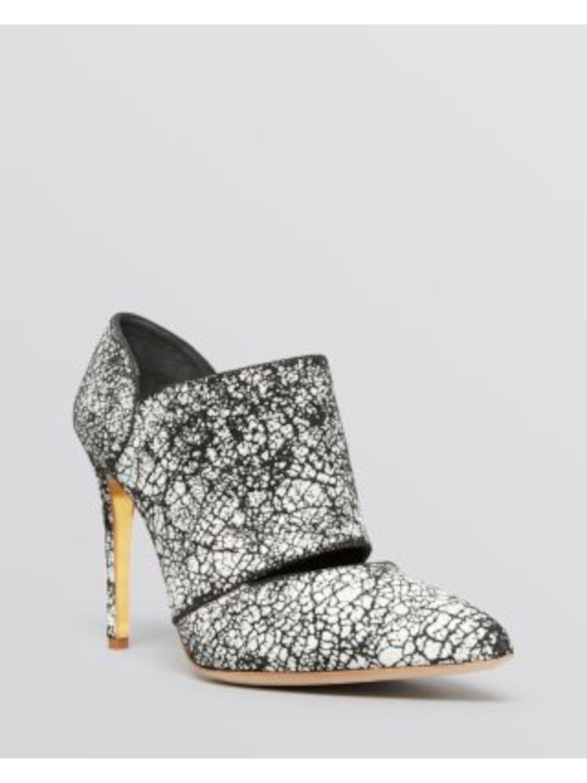 Женские кожаные ботильоны-слипоны на шпильке RUPERT SANDERSON бело-розового цвета 365 47390₽