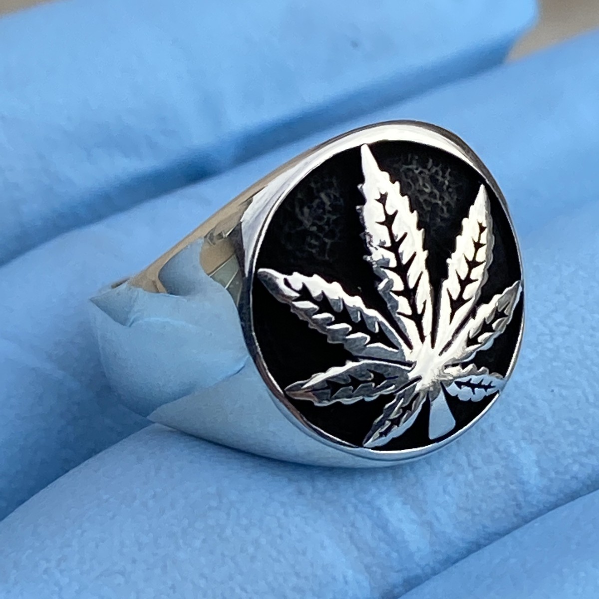 Men's 925 Sterling Silver Cannabis Leaf Ring - High Polish Marijuana Weed Design, Size 7.5