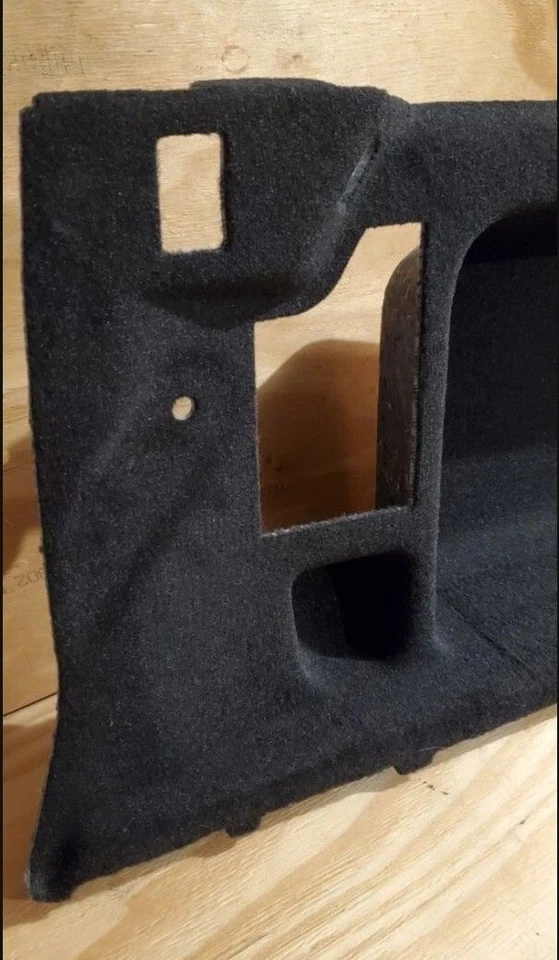 Cuarto inferior trasero izquierdo Land Rover Discovery 2017 a 2020 pieza OEM LR081284 Foto 2 de 4