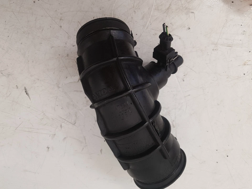 MANGUERA DE ADMISIÓN DE AIRE VOLVO S60 V70 S80 XC90 D5 2001-2005 30636854 12 MESES DE GARANTÍA Foto 3 de 4