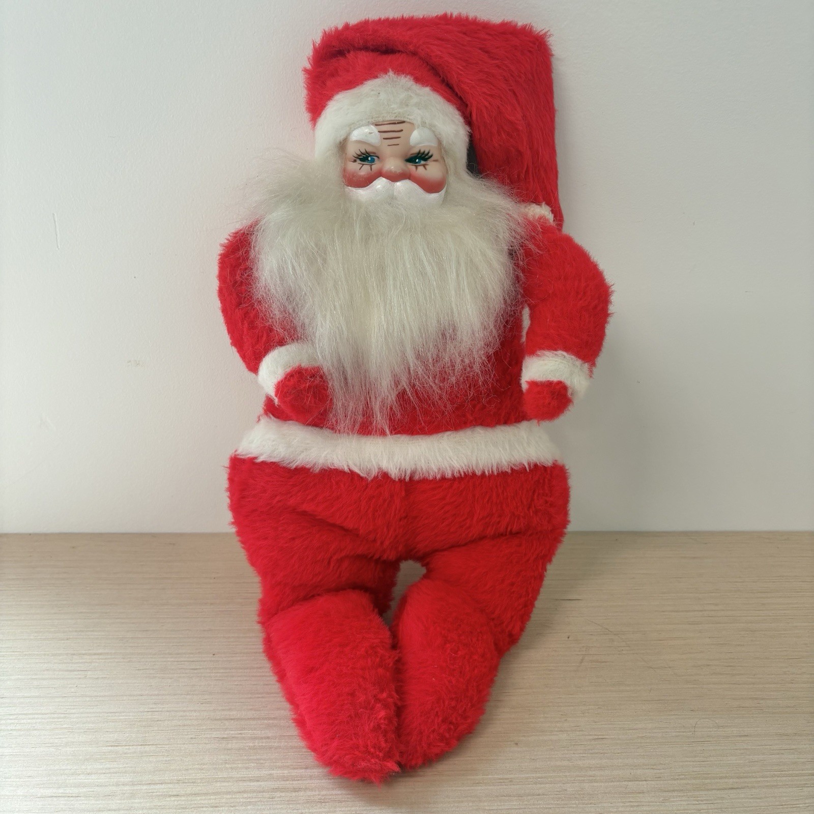 Vintage Beloved Toys Stuffed Santa Claus Poseable Christmas Decor 20” Rushton