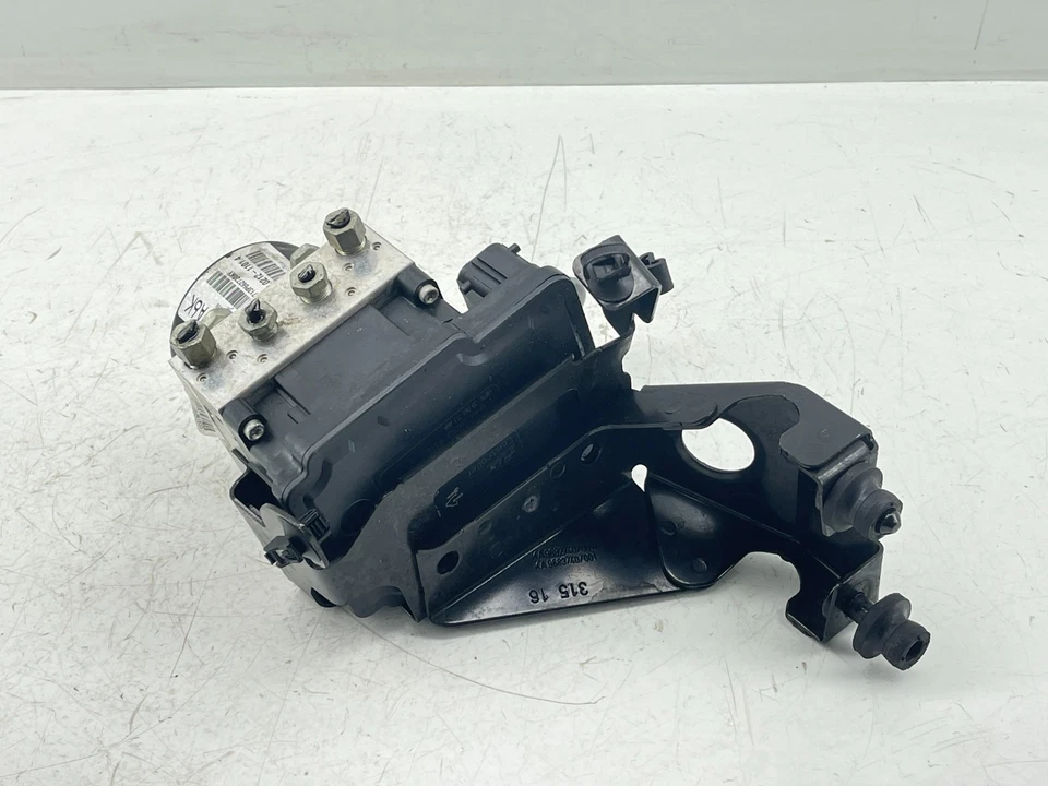 Насос антиблокировочный тормозной в сборе 2016-2019 BUICK CASCADA ABS 39061713 от оригинального производителя - Изображение 2 из 4