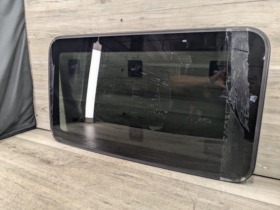 Cubierta de vidrio techo corredizo techo corredizo 14-20 OEM BMW F32 F36 F82 M4 435 440 Gran Coupé Foto 3 de 4