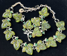 Lisner Green Lucite Rhinestone Leaf Necklace Earrings Rare Brooch Set
