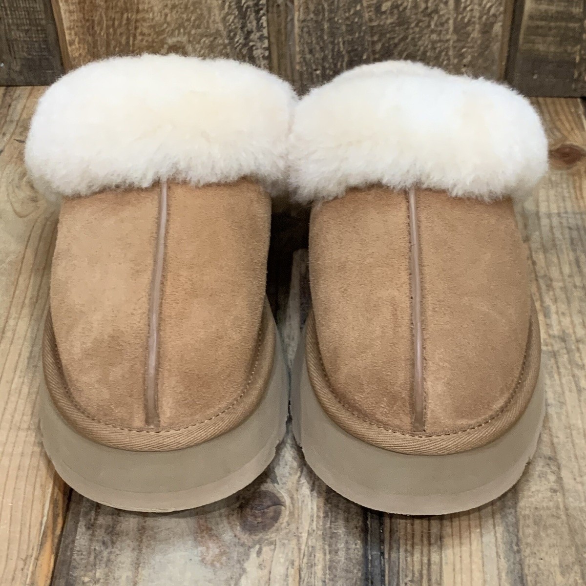 UGG DISQUETTE SLIPPER SIZE US 6 SLIDE SANDAL CLOG PLATFORM UGG DISQUETTE SLIPPER SIZE US 6 SLIDE SANDAL CLOG PLATFORM