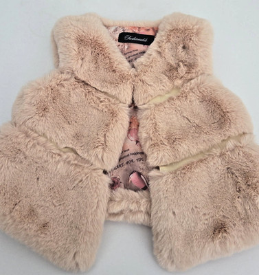 NEW Fashionable Kids Girls Faux Fur  Cream Vest Lined 110 4/5 yrs 130 7/8 yrs B3