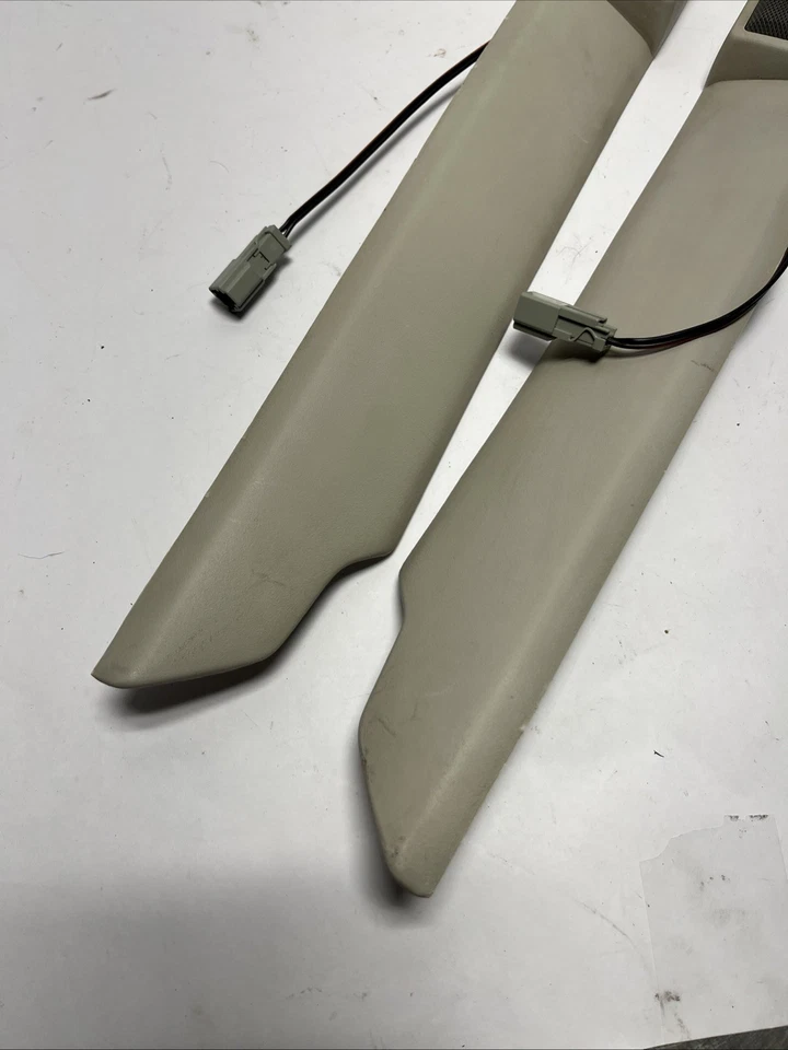 Land Rover Discovery 1995-1998 1 izquierda derecha derecha un pilar con altavoces Foto 2 de 4