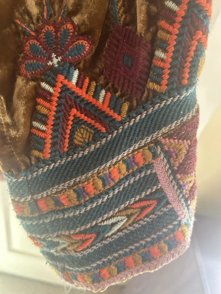 Beautiful and Elegant Johnny Was Olive Velvet Kimono XL - Image 4 of 4