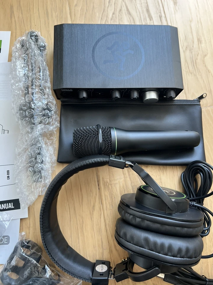 Mackie Producer Bundle: Onyx Interface, EM89D & EM91C Mics, MC-100 Headphones - Image 3 of 4