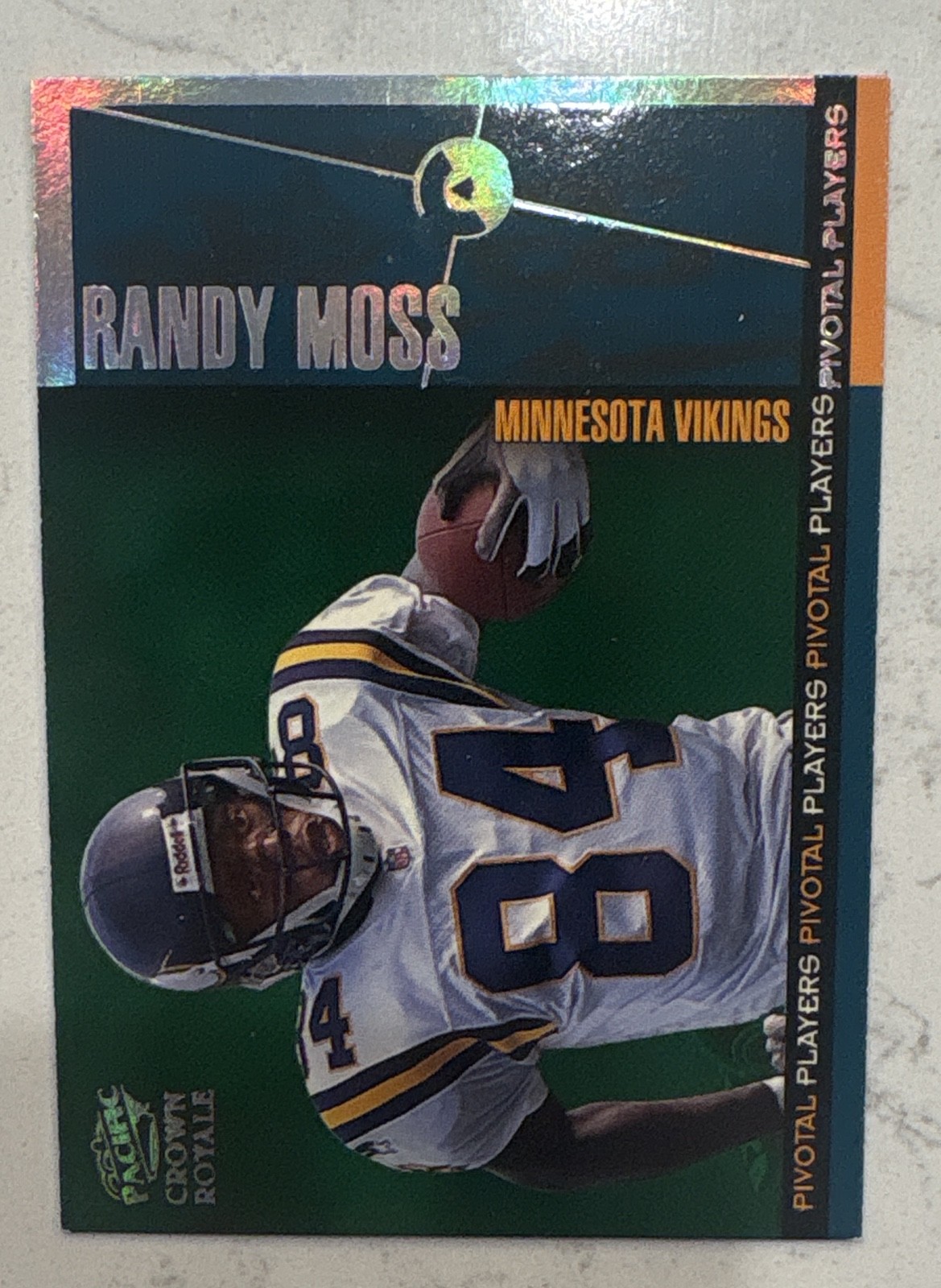 1998 Pacific Crown Royale - Pivotal Players Randy Moss #16 (RC)