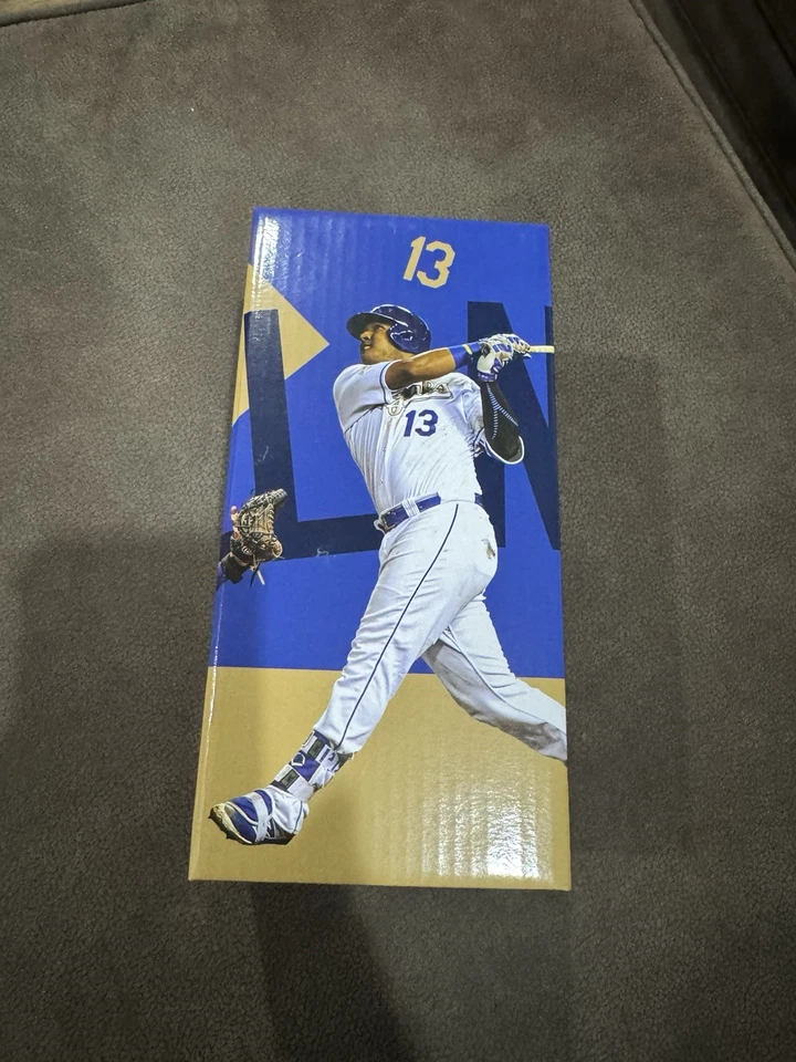 Salvador Pérez Bobblehead KC Royals 19/09/25 Sorteo para 10 An. De 2015 WS Champ Foto 3 de 4